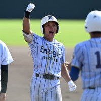 九州高校野球決勝 沖縄尚学－エナジックスポーツ [写真特集1/8] | 毎日新聞