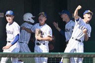 打率7割超、沖縄尚学のラッキーボーイがV貢献 秋季高校野球 | 毎日新聞