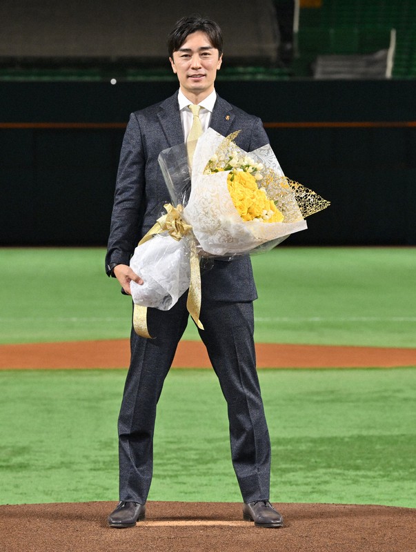 和田毅選手 引退記念メモリアルミニブック ticスポーツトレカ事務局 on