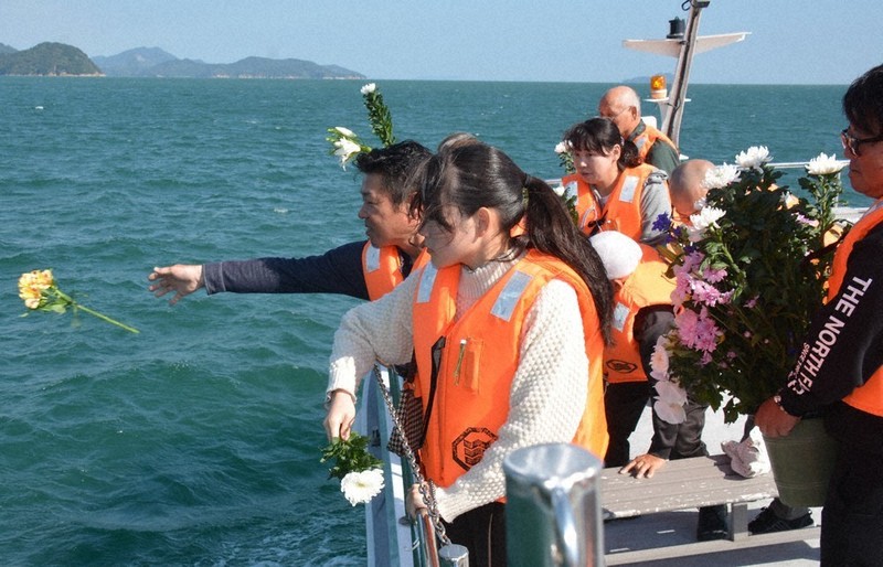 戦後80年へ：第10東予丸沈没79年 終生忘れず犠牲者思う 遺族ら慰霊祭