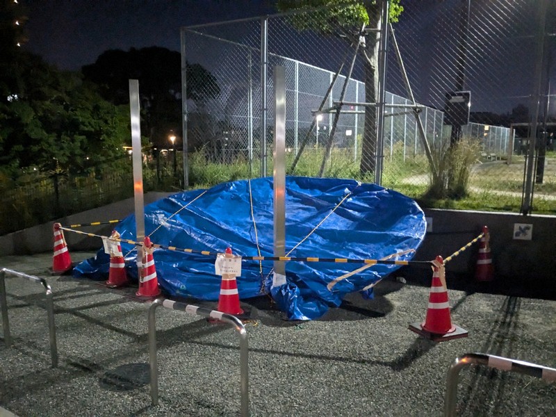 公園の「日よけ棚」落下で中学生4人が重軽傷 市が緊急点検 福岡 | 毎日新聞