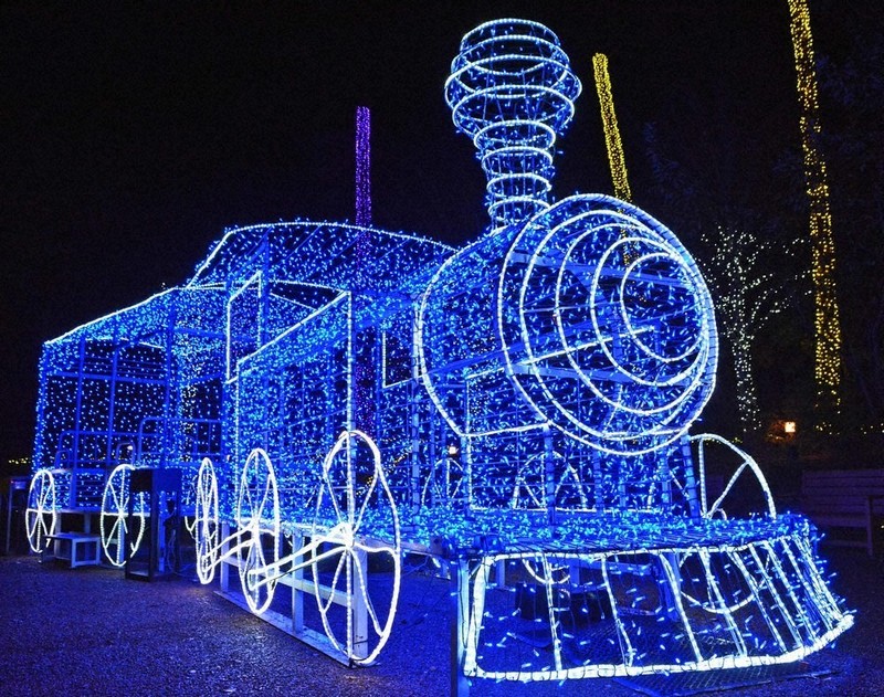 ☆ 美品！3D機関車 イルミネーション ライト ☆ 青く輝く銀河鉄道 安曇野・イルミネーション ／長野 | 毎日新聞