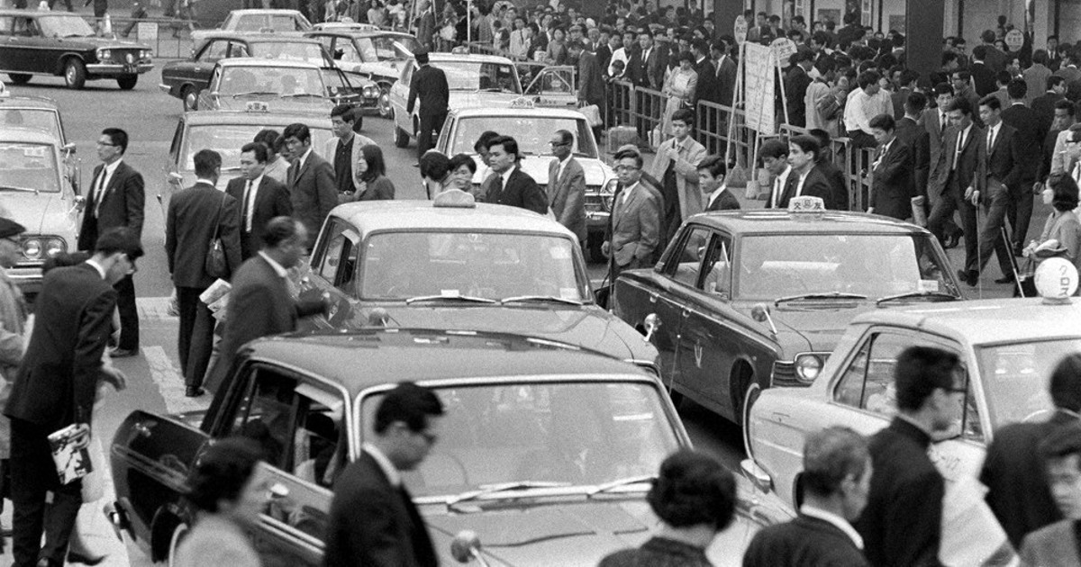 れとろ探訪：JR大阪駅前の横断歩道 ／大阪 | 毎日新聞