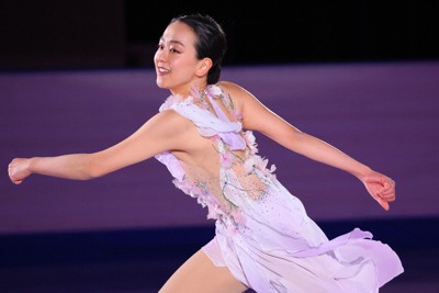 念願の「MAO RINK」でパフォーマンス 浅田真央さん「幸せ」 | 毎日新聞