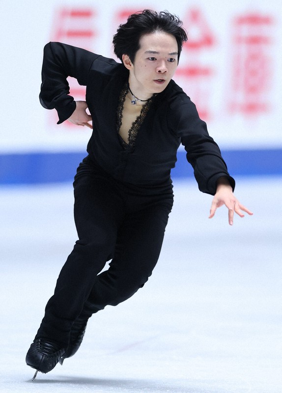 男子で優勝した鍵山優真のフリーの演技＝国立代々木競技場で2024年11月9日、猪飼健史撮影
