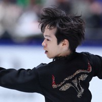 男子フリーで演技する鍵山優真＝国立代々木競技場で2024年11月9日、猪飼健史撮影