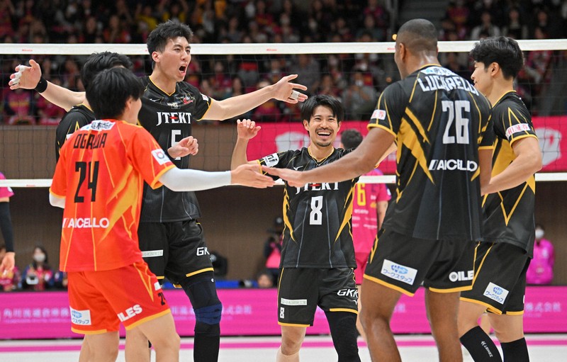 ジェイテクトが東京GBに逆転勝ち バレーボールSVリーグ [写真特集1/19