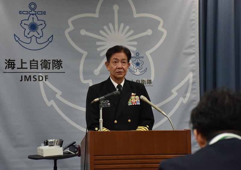 炎上の海自掃海艇から数度の爆発音 延焼続く、沈没の可能性も | 毎日新聞