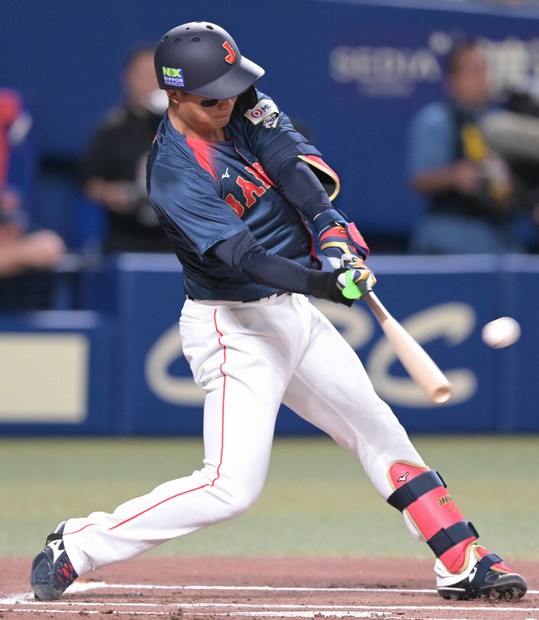 侍JAPANの若虎4番・森下が先制2ラン チェコ戦で際立った勝負強さ