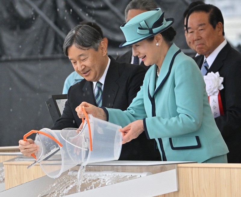 天皇、皇后両陛下が「海づくり大会」に出席 稚魚の放流も 大分 [写真