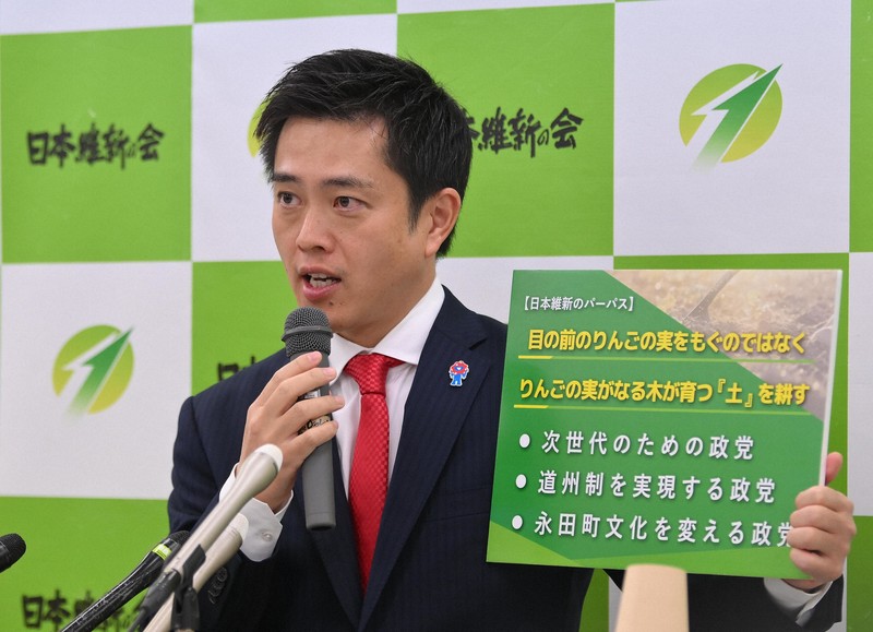 維新・吉村氏、代表本命視も浅い国政経験 「三足のわらじ」に不安も