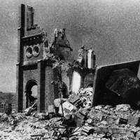 毎日新聞カメラマンが記録した被爆直後の長崎と現在の街並み