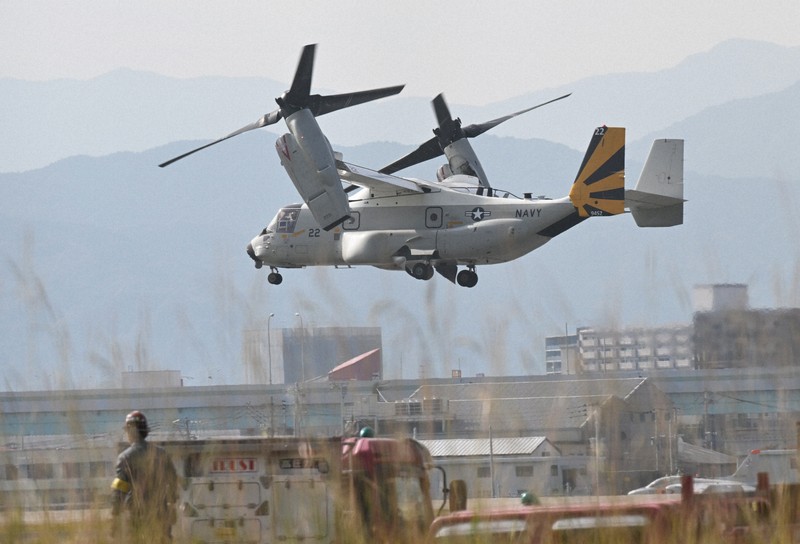 福岡空港に米軍オスプレイ [写真特集1/5] | 毎日新聞