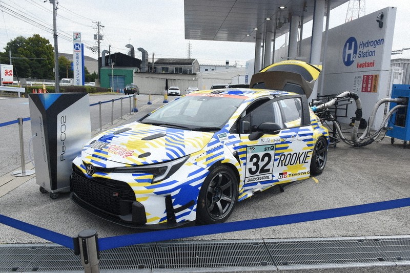 液体水素」膨らむ期待 トヨタと岩谷、共同の実証実験成功 自動車3分で