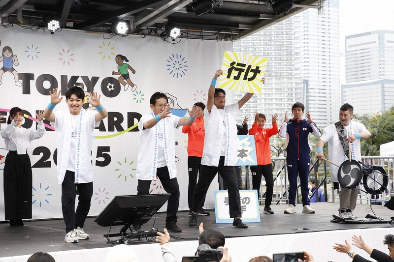 フィールドの向こうに：伝わる応援＝田原和宏 | 毎日新聞