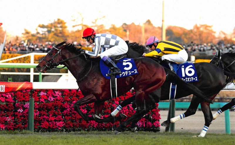 ウマ女十番勝負：ドウデュース破るのは「またピンク」のアノ馬