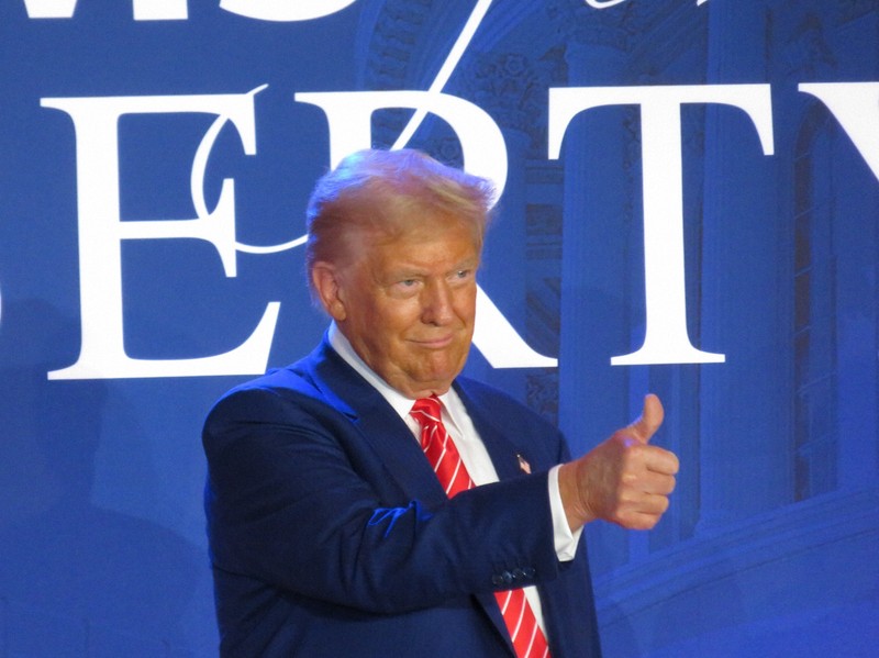 トランプ次期政権の政策、53％が支持 経済や移民の分野で信頼感 | 毎日新聞