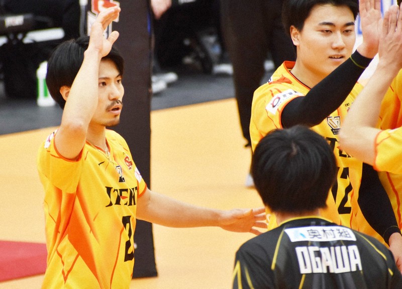 ジェイテクトSTINGS 関田誠大選手 セット JTEKT-STINGS-AICHI on X: 