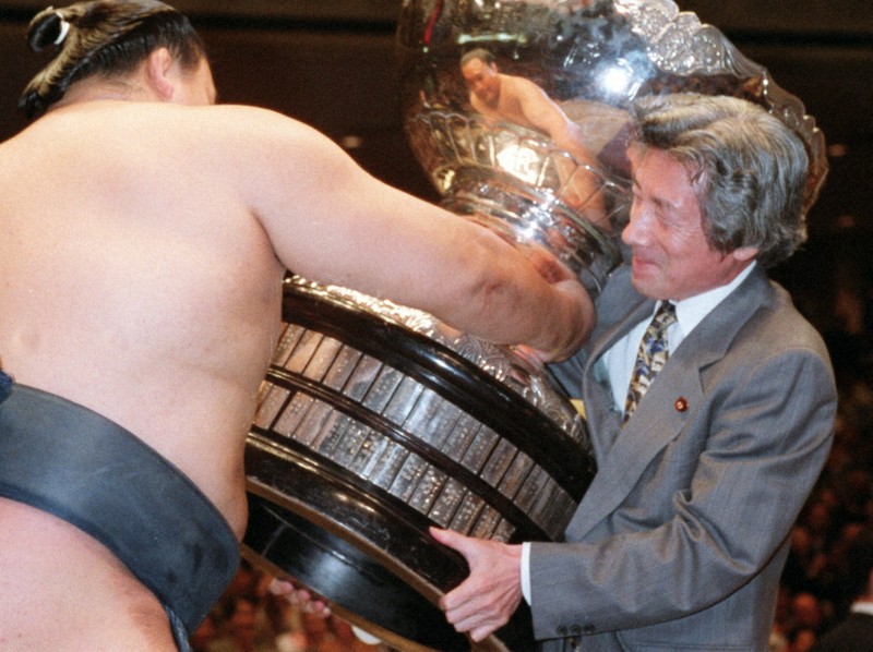 感動した!」は今や昔 大相撲千秋楽に石破首相ら政権幹部の姿なく