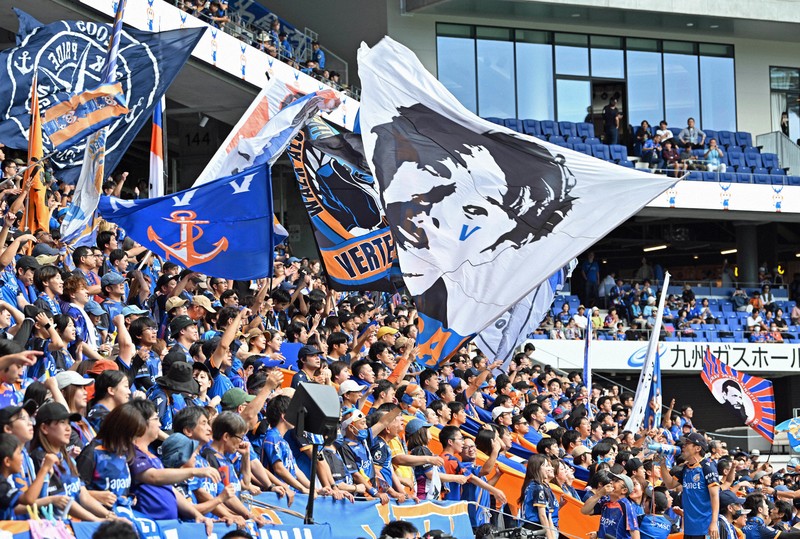 football life：監督就任は開幕9日前 前代未聞の危機経て長崎はJ1に