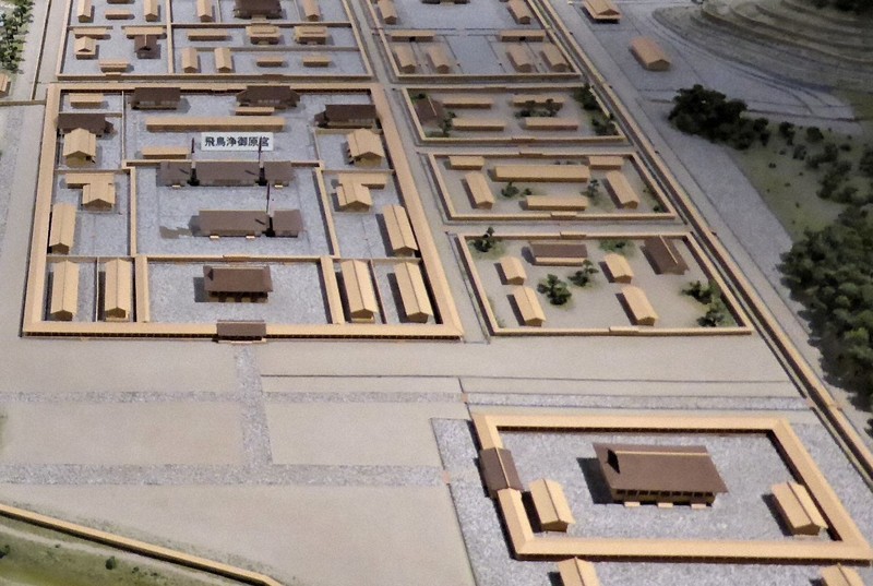 天武、持統両天皇の住まいか 飛鳥宮「塀の外」で最大建物跡確認 | 毎日新聞