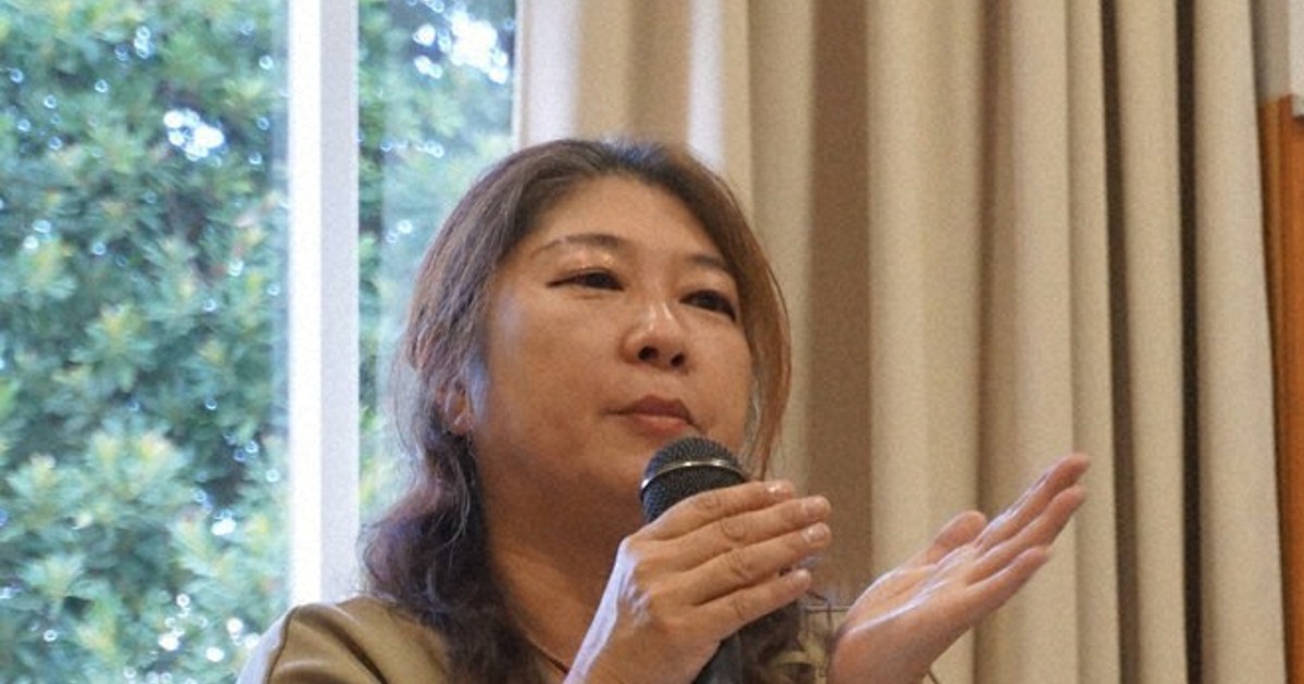 個性大切にする子育てを 共生社会へ 大人が勉強会 講師の堀川さん 聴衆