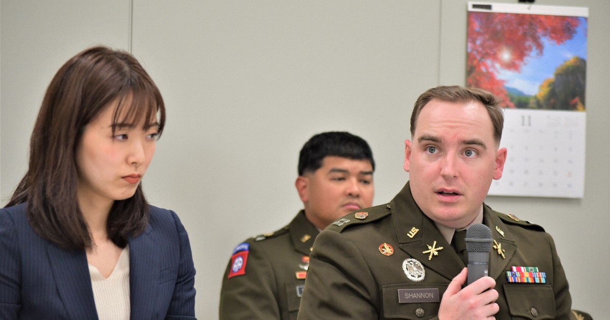 米軍司令官に質問すると防衛省に遮られる…京都の基地巡る「安安連