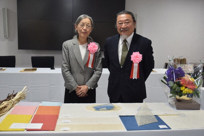山路紙」復活に田辺市文化賞 龍神村在住、奥野さん夫妻 素材生かし芸術