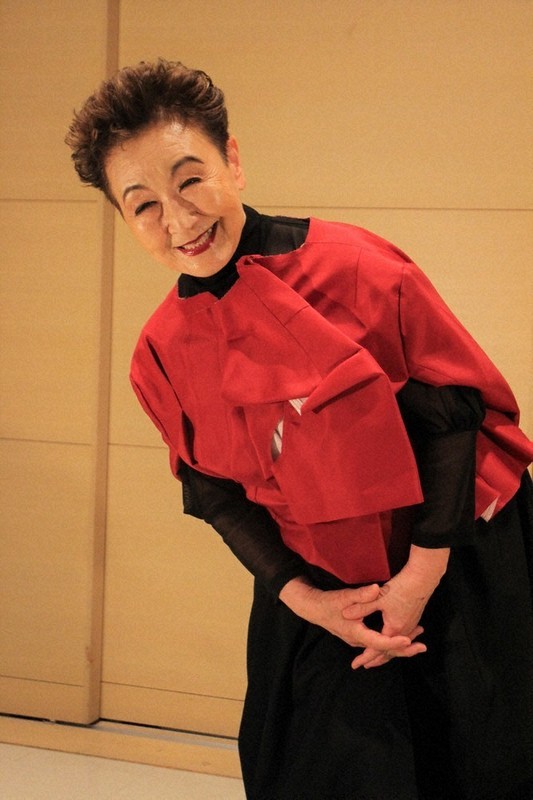 毎小ニュース：社会 あなたとわたし、大切に 反戦訴える歌手 加藤