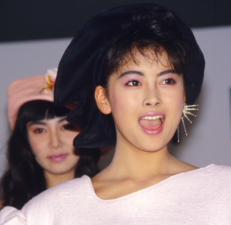 値下げしました❗中山美穂 さん 某化粧品メーカーの宣伝用生写真3枚セット❗貴重品 値下げしました❗中山美穂 さん 某化粧品メーカーの宣伝用生写真❗貴重品