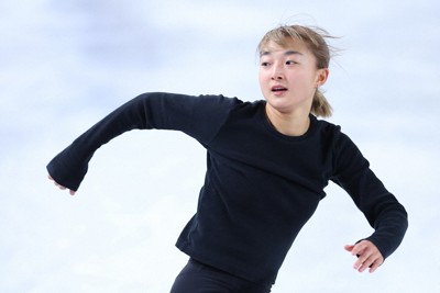 女子SPから一夜明け、練習に臨む坂本花織＝フランス・グルノーブルで2024年12月6日、猪飼健史撮影