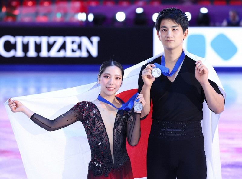 フィギュア速報 GPファイナル2024 ペア・フリー | 毎日新聞