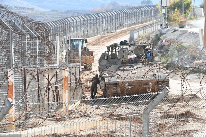 シリア領侵入のイスラエル軍、首都に迫る 占領地拡大の動きか | 毎日新聞