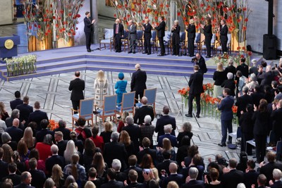 核保有国で出欠割れたノーベル平和賞授賞式 欠席した中露の言い分