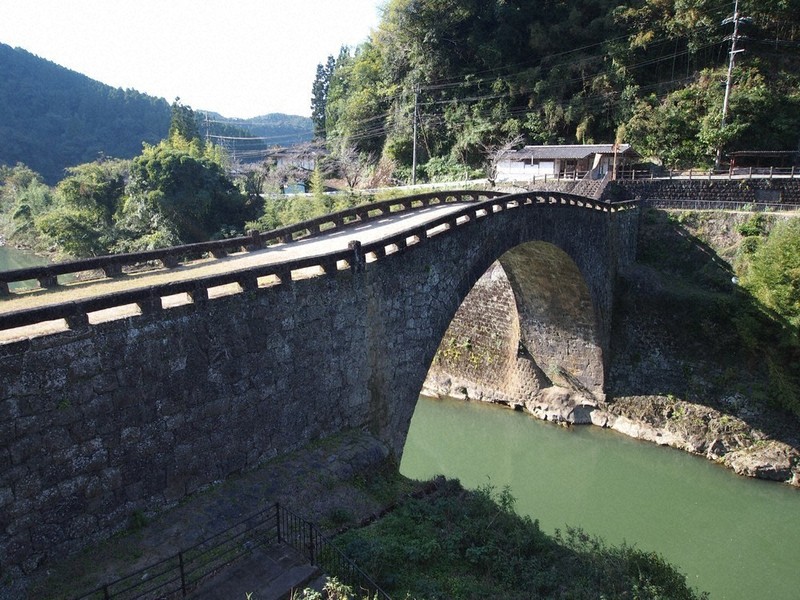 れきし箱：石橋がつなぐもの＝伊藤和史 | 毎日新聞