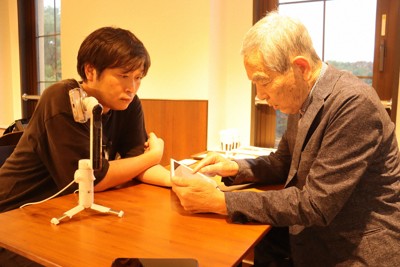 同じ誕生日なら意識してもらえるはず」365人の被爆証言を動画に | 毎日新聞