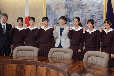 全国高校駅伝：初の都大路「楽しみ」 共愛学園、前橋市長を表敬訪問