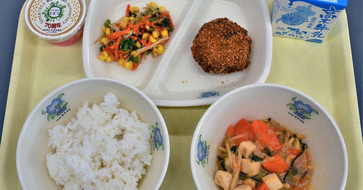 地元食材、おいしく」 中学生考案 草津市制70周年給食に舌鼓 ／滋賀