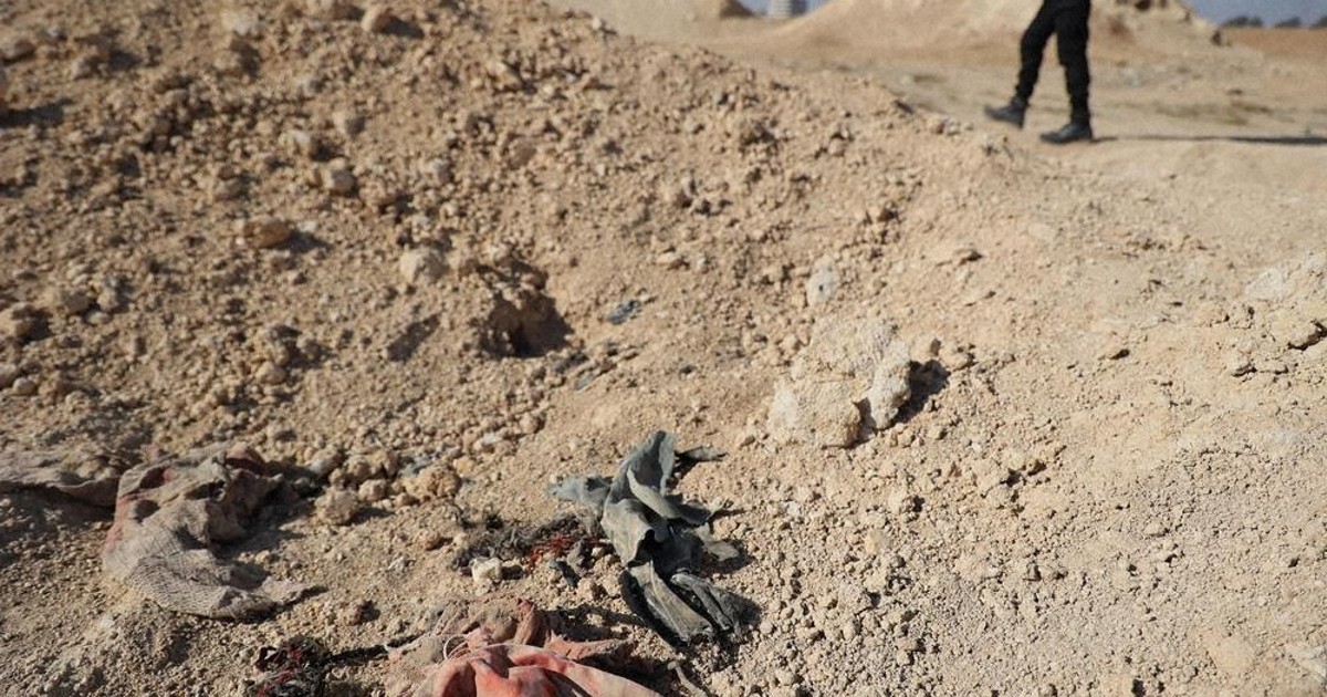 シリア 集団墓地、ここにあなたが 「処刑」全容なお不明 | 毎日新聞