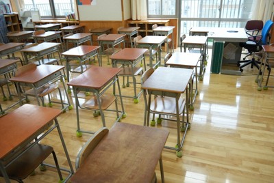 小学校の教室＝斎藤文太郎撮影