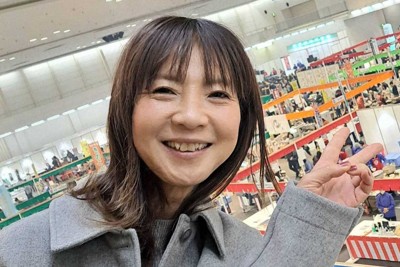 そんな痛みを微塵も見せず左手をちょっと上げてみるキヨコ。そう、左腕が痛いのです…満身創痍です…どうぞ皆様、よいお年を