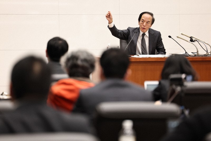 市場にショック与えぬよう」 日銀利上げ見送り さらなる困難も | 毎日新聞