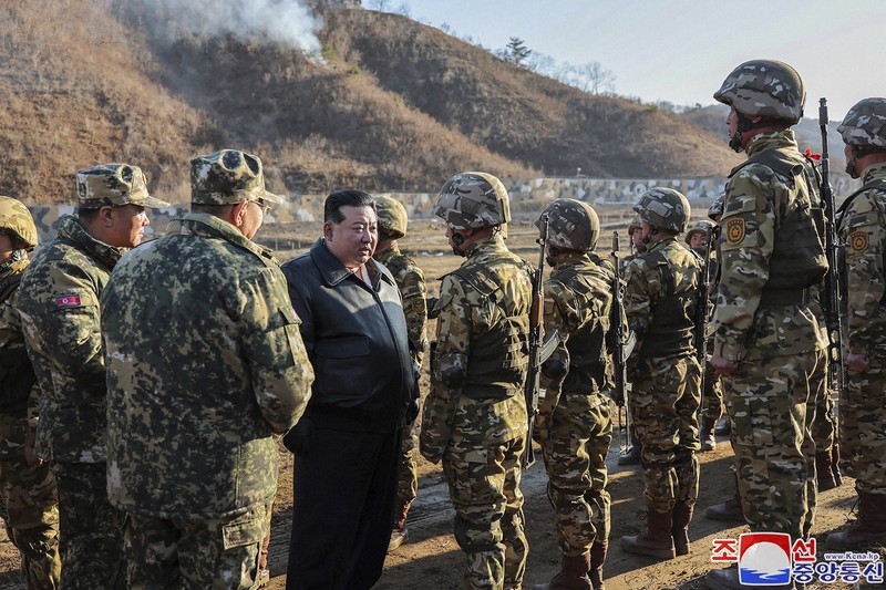 北朝鮮兵100人が死亡」韓国情報機関分析 戦場で「突撃隊」役割 | 毎日新聞