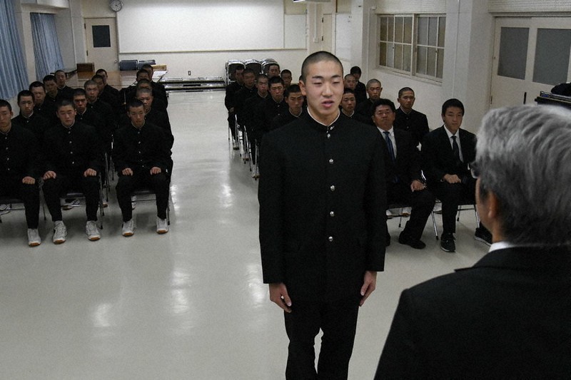 石川・小松工に表彰盾 センバツ21世紀枠 北信越候補校 ／石川