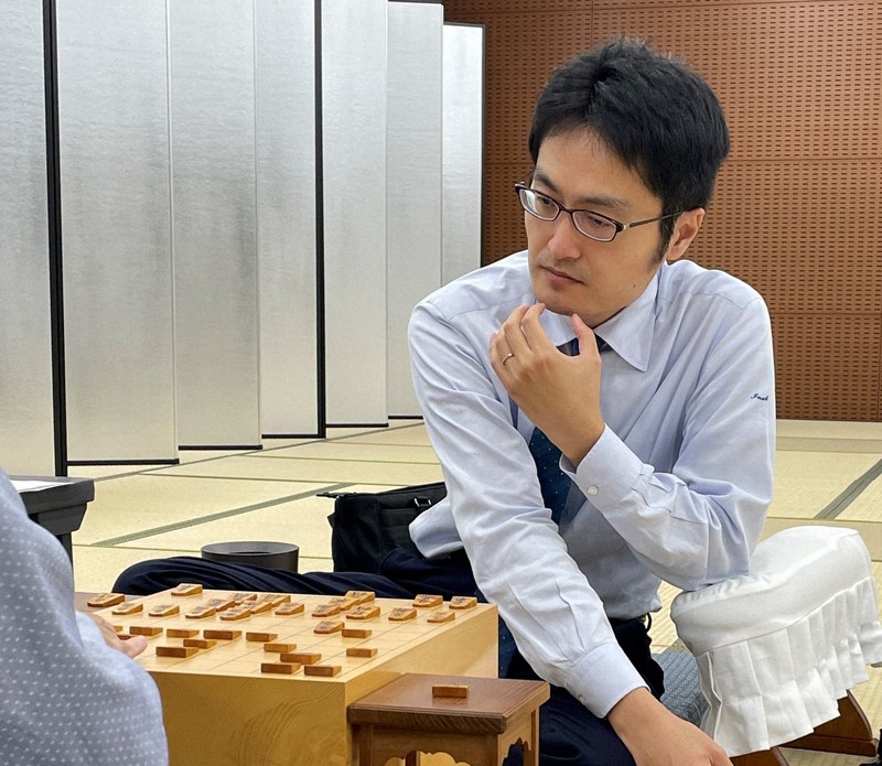 稲葉八段の新工夫 光った渡辺九段の小技 A級順位戦観戦記 | 毎日新聞 稲葉八段の新工夫 光った渡辺九段の小技 A級順位戦観戦記 | 毎日新聞