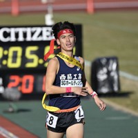 全国高校駅伝 男子全チームのフィニッシュ [写真特集1/56] | 毎日新聞