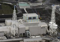 再稼働の準備を進める中国電力の島根原発2号機＝島根県松江市で2024年11月19日、本社ヘリから