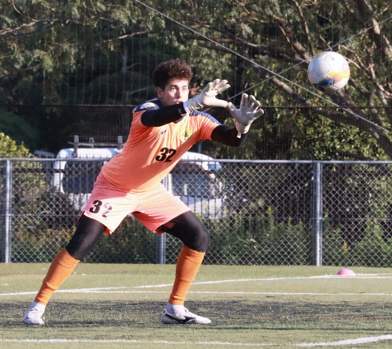 全国高校サッカー 亡き母の思い胸に臨む 長崎総大付 GKマガリェンス