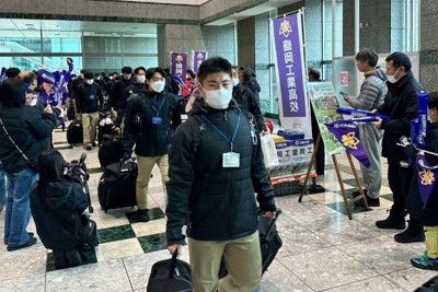 全国高校ラグビー：「磨いた技術 存分に」 盛岡工が花園へ出発 ／岩手