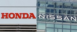 ホンダと日産自動車のロゴマーク。両社の経営統合は実現するのか